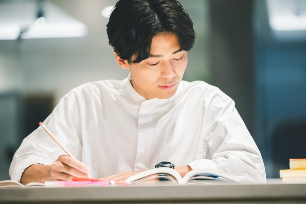 医学部予備校の費用相場とは？予備校選びのポイントや費用を抑える方法も紹介