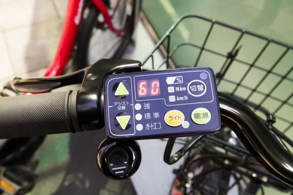 電動自転車のバッテリー交換費用はいくら？容量・互換性と買い替え判断