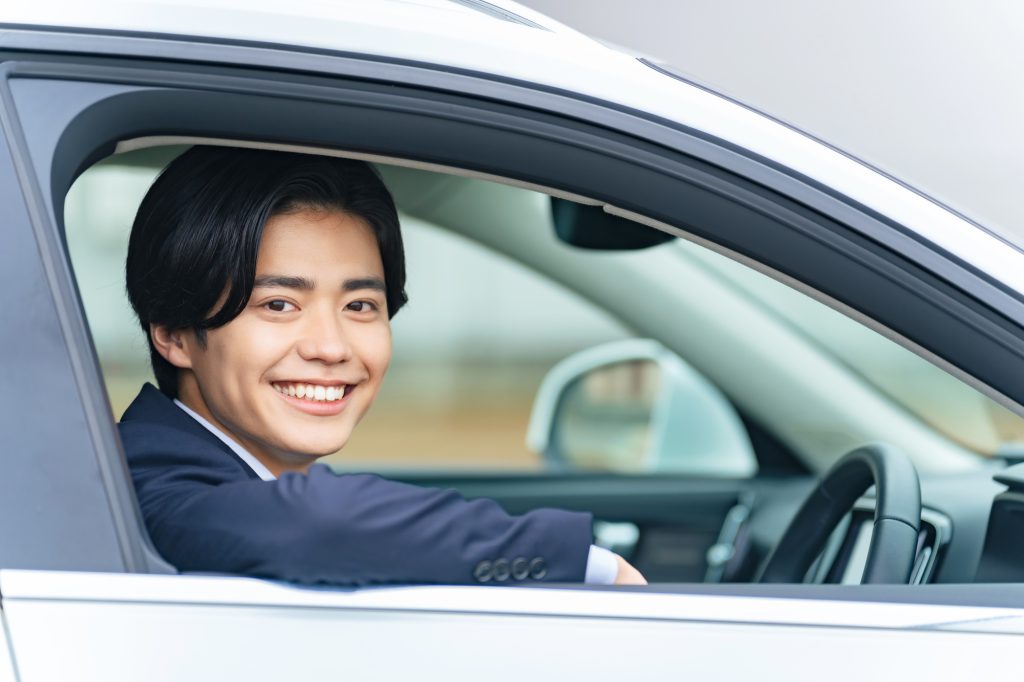 初めての車購入で損をしないマイカーローンの選び方