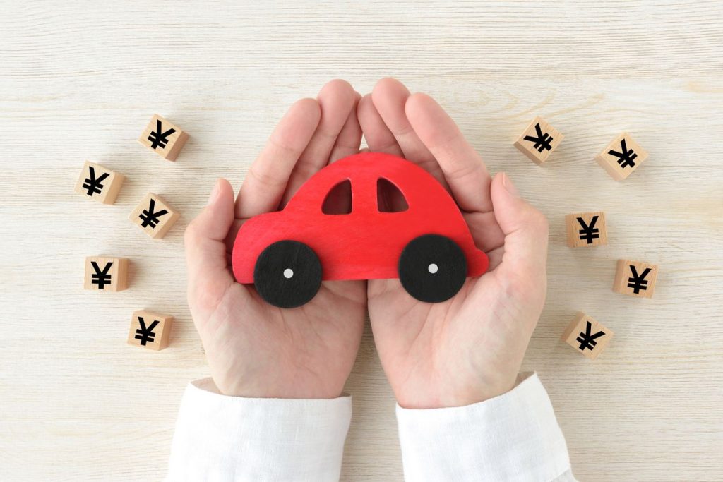 新車値引きとディーラーローン指定、銀行マイカーローンはどちらが得？総支払額で比べる方法【2026年10月時点】