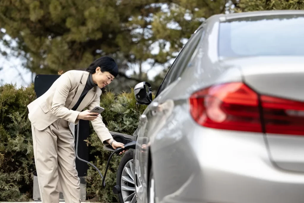 【2026-2027年版】CEV補助金の受付が終わったら車の購入資金はどうする？差額と返済計画